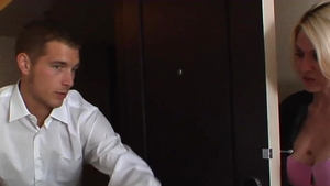 Hard ramming amongst MILF Angela Attison in bath