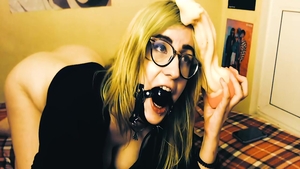 Solo petite bitch pussy fucking