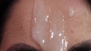 Pretty amateur enjoys ejaculation