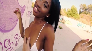 Ebony girl feels up to plowing hard