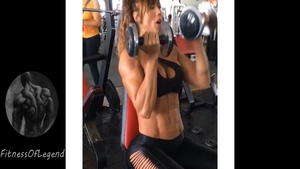 Workout escorted by muscle latina girl