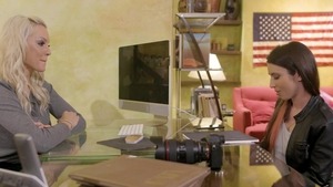 Very nice girl kissing