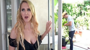 Too cute Alix Lynx cock sucking in the garden