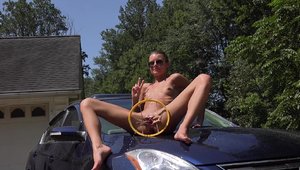 Skinny steamy pussy eating in a car