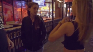 Very hawt girl loves sex in HD