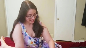 Wild charming cougar in glasses homemade sex with toys HD