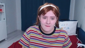 Solo pigtails redhead sexy dancing live on webcam
