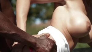 Cumshot outside among bitch