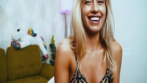 Tattooed blonde hair enjoys loud sex
