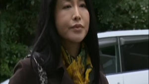 Passionate asian mature cumshot