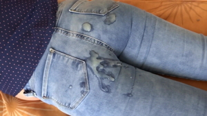 Hairy MILF masturbation