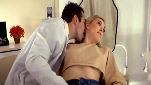 Horny Anny Aurora pussy eating