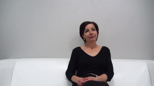 Amateur goes in for loud sex HD