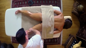 Tanned babe hard deepthroat