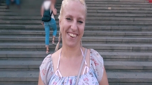 Jana Schwarz as well as Victoria Daniels dick sucking