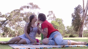 Super juicy Amber Leigh facesitting