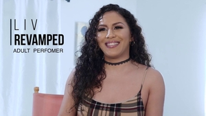 Babe Liv Revamped blowjobs