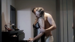 Cum in her pussy in the bed