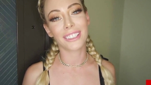 Busty & beautiful Isabelle Deltore pussy eating