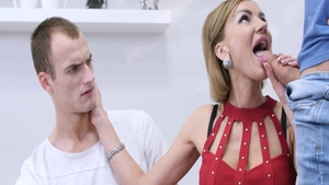 Big ass babe sucking cock