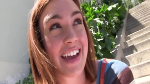 Teen chick Jodi Taylor dick sucking