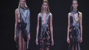 Hard sex in company with very hawt model