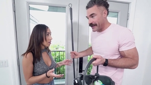 Kira Perez rough facesitting