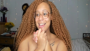 Curly hair masturbation on webcam