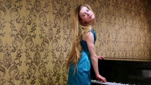 Masturbating along with babe