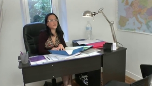 Raw hard sex together with shaved teen chick