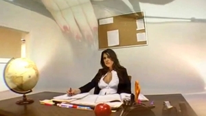 Hardcore deepthroat alongside big ass brunette