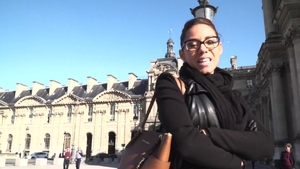 Super sexy french cougar receives rimjob in HD