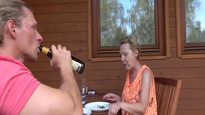 Big butt MILF feels like the best sex