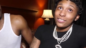 Super sexy ghetto ebony amateur from the hood