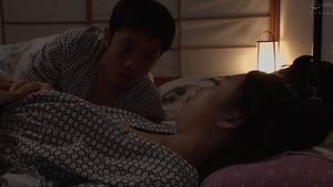 Homemade raw sex with shaved pussy asian babe