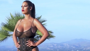 Bibi Black cumshot porno