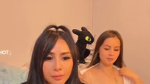 Tattooed amateur in tight stockings erotic handjob