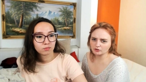 Young amateur got her pussy pounded on live cam