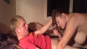 Charming amateur feels up to squirt