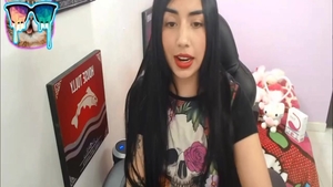 Erotic babe homemade masturbation on webcam