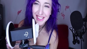 Large boobs glamour MILF crazy on web-cam