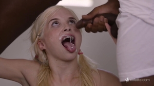 Hard nailining in the company of blonde