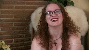 Hairy female feels like sex in HD