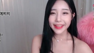 Young asian babe need hard fucking in HD