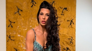 Brunette Alexa Tomas cowgirl fuck