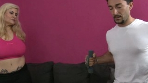 Wife finds dick to fuck in office