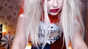 Female Harley Quinn fingering porn in HD