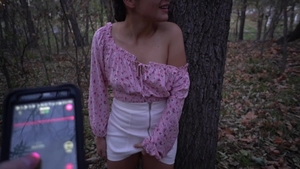 Young amateur caught getting a facial in park