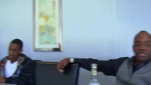 Busty stepmom finds irresistible sloppy fucking