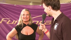 Deutsch stepmom receives cumshot